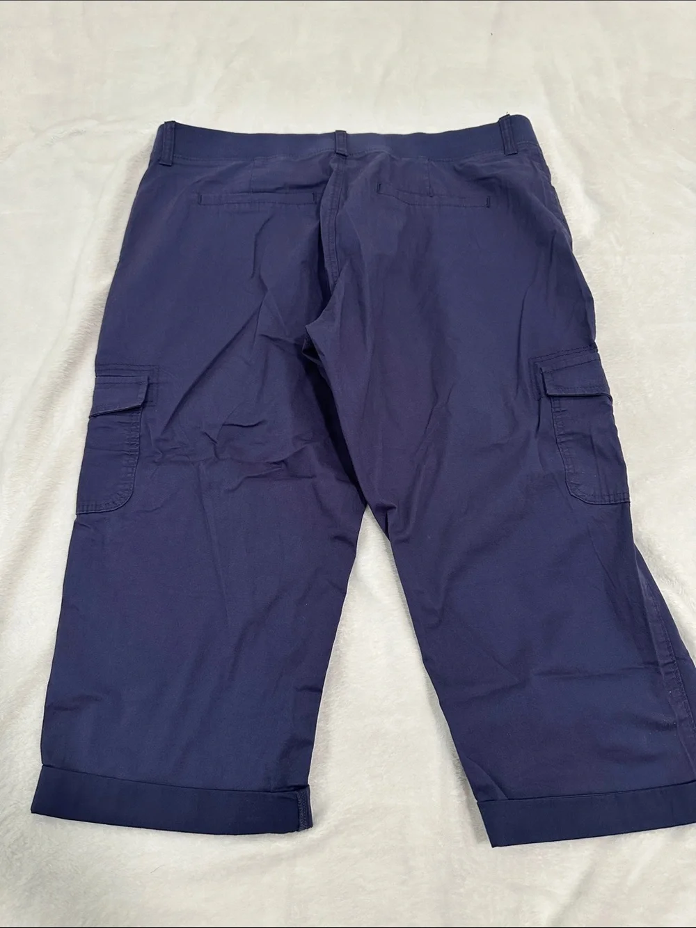 🪉 Lee Relaxed Fit Mid Rise Capri Cargo Pant - Picture 2 of 4